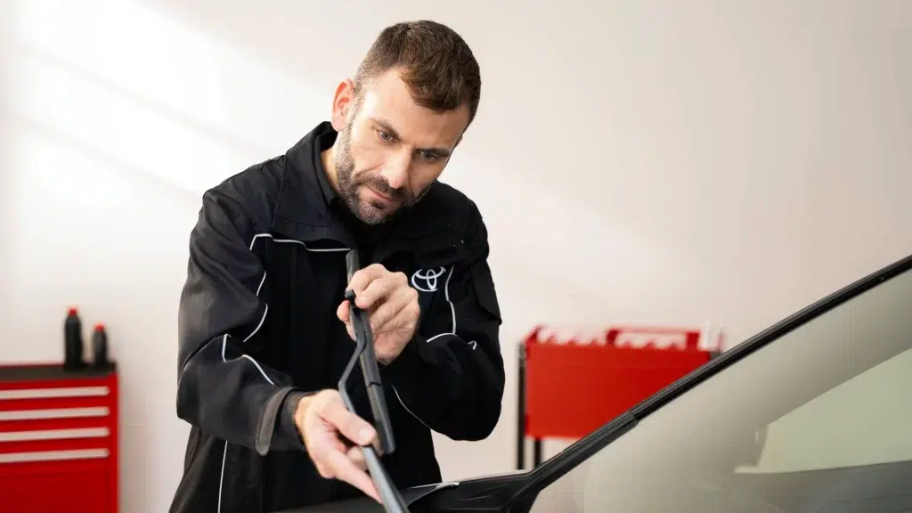 Toyota oriģinālās vējstikla slotiņas