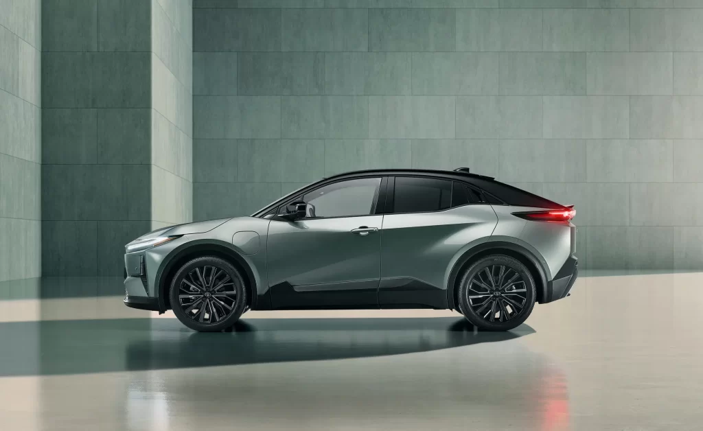 Toyota CHR +